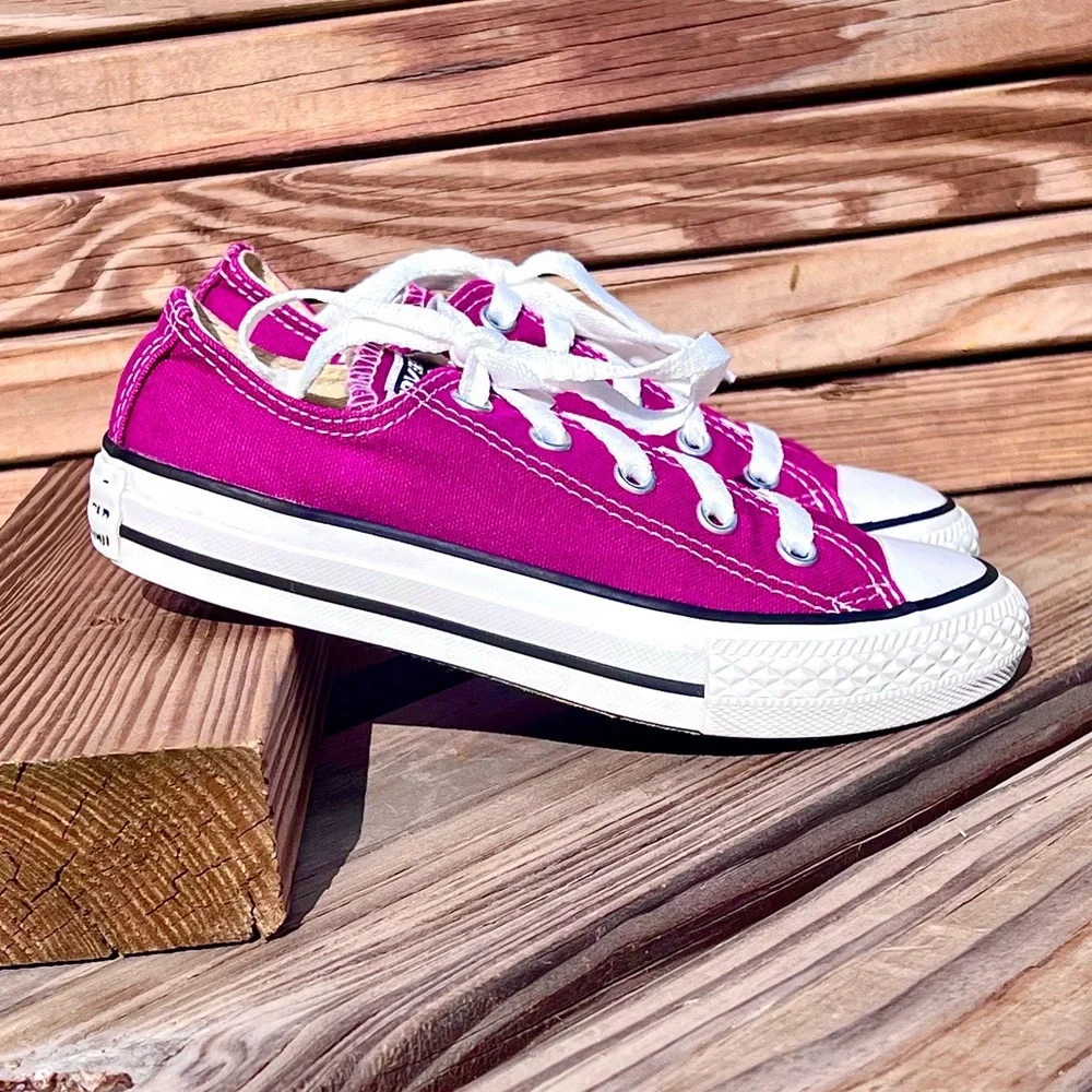 Converse purple magenta